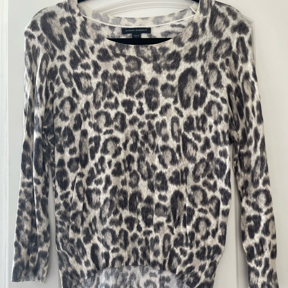 Banana Republic leopard sweater